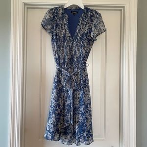 Pretty Floral Blue Roz & Ali Dress Size 4 Feminine